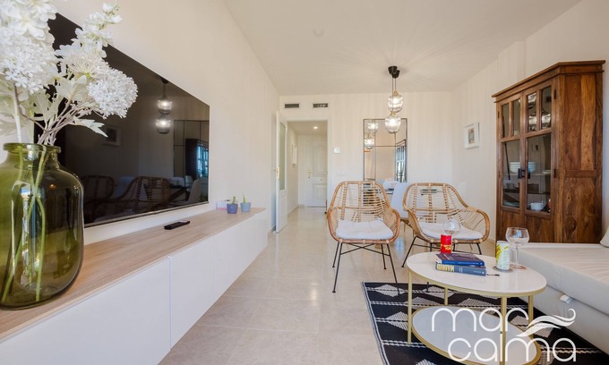 Miami Platja Apartment | Acogedor Apartamento con Piscina a un Minuto de la Playa