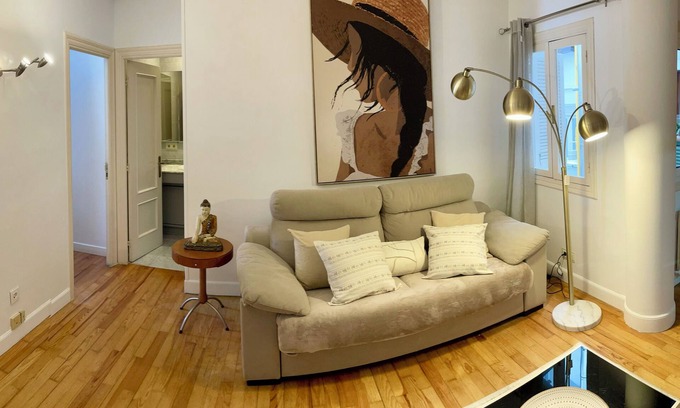 San Sebastian Centro Apartment | Acogedor y Elegante, en Pleno Centro de Donostia y Playa a 4 Manzanas. Wifi Grat