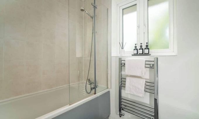 Liverpool House | Acorn Hideaway Parking Near Liverpool City Centre