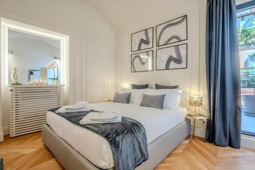 Rione III Colonna Apartment | Acque Romane Piazza di Spagna