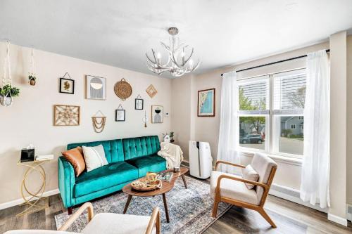 Algoma Apartment | Across The Street From Von Stiehl-newly Renovated!
