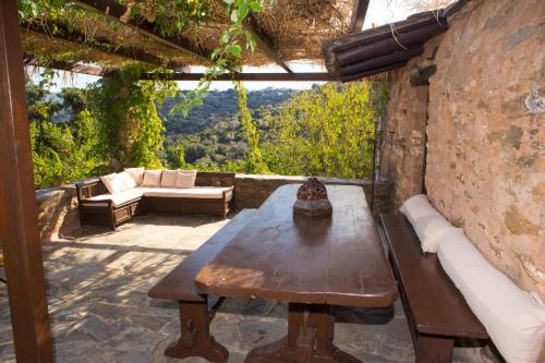 Steni Dirfyos House | Adagio Stone Cottage