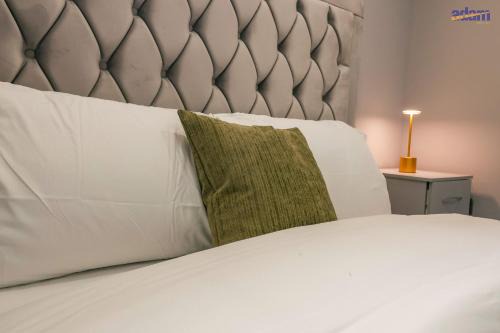East Ham Bed & Breakfast | Adam Short Stay
