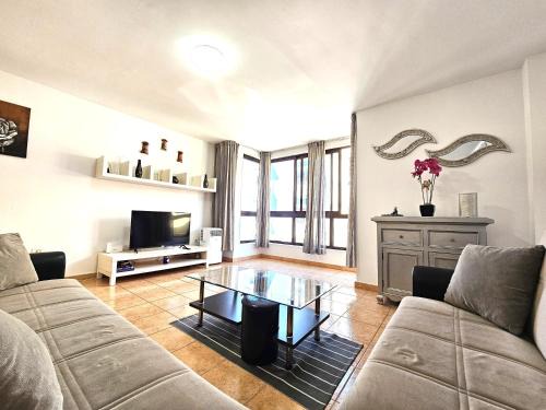 Los Abrigos Apartment | Adas Home, Los Abrigos, Wifi and Near the Beach