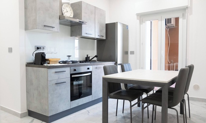 Borgo-Sanzio Apartment | Adelina House | Quiet and Central Flat near University and Subway