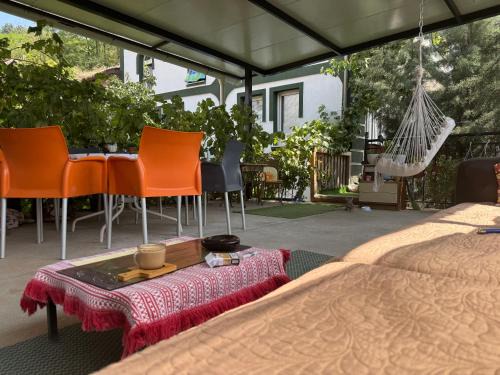 Skopje Bed & Breakfast | Adem's Cozy Terrace Retreat