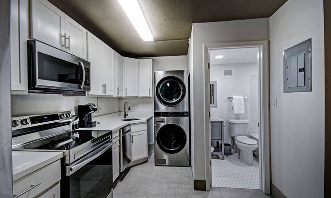 Greater Belhaven Apartment | Admiral Benbow # 260