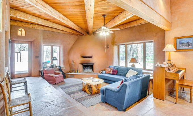 Saint David House | Adobe St David Vacation Rental Near River!