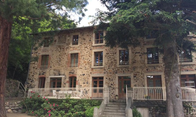 Saint-Germain-Laprade Bed & Breakfast | ADONIS CHAMBRES D'HOTES