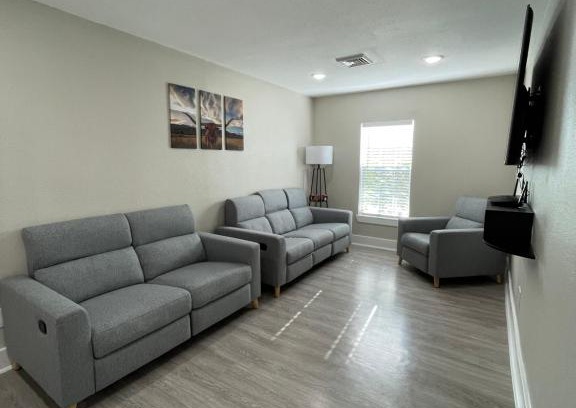 Northside Apartment | Adorable 2 bedroom guesthouse