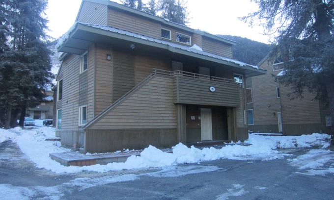 Alyeska Condo | Adorable, Affordable and easy access to ski area