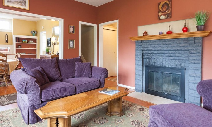 Hood River House | Adorable Cottage in the Heart of Hood River, A/C, Mtn & River Views!