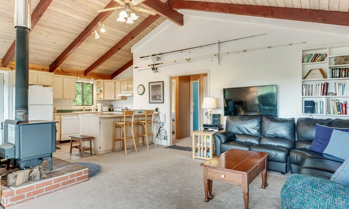 Copalis Beach House | Adorable cottage near the beach w/wood stove, firepit, & full kitchen