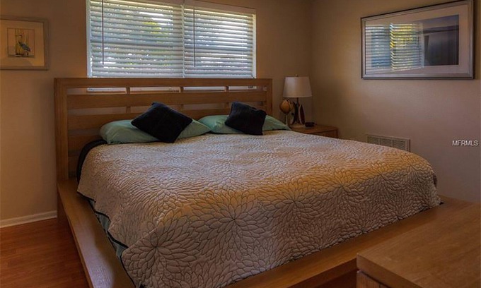 Englewood Cottage | Adorable cottages on Lemon Bay