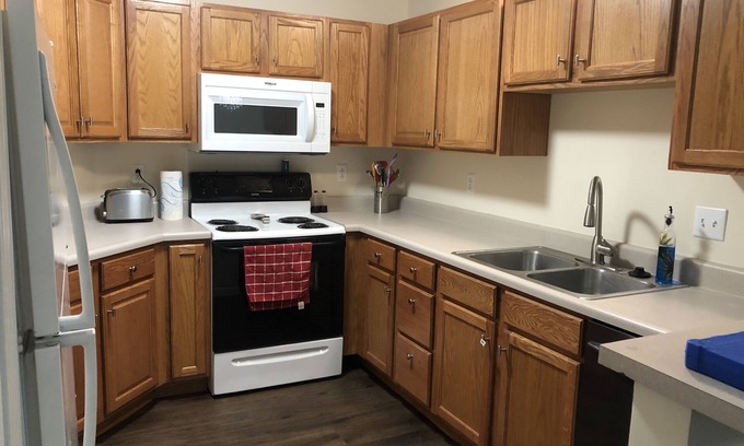Washington Apartment | Adorable furnished apartment with ALL the amenities!