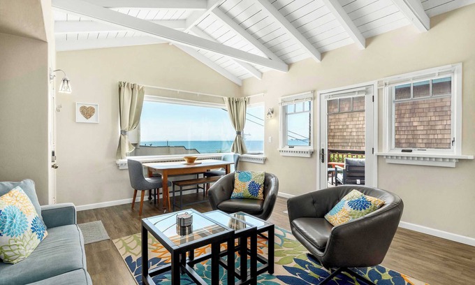Rio del Mar House | Adorable Rio Del Mar Beach House - Steps to beach!