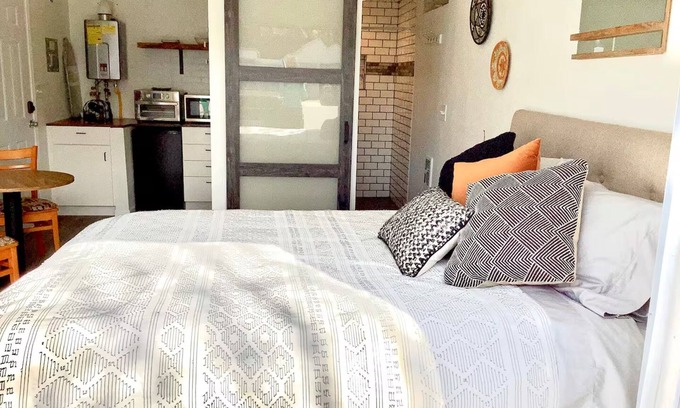 Central - Terry Cottage | ★Adorable Tiny House near hospitals & breweries ★