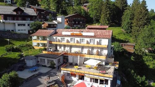 Braunwald Hotel | Adrenalin Backpackers Hotel