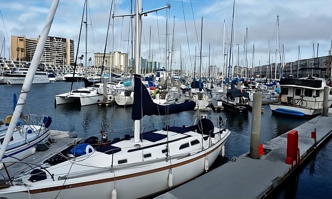 Marina del Rey Boat Rental | Adventure Boat
