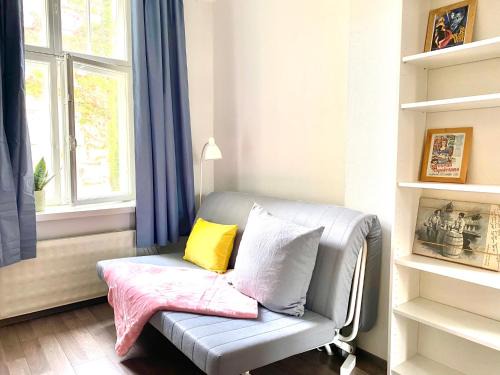 Etu-Toolo Apartment | Aesthetic and compact, Kamppi