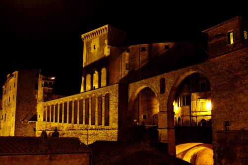 Pitigliano House | Affittacamere La Magica Torre