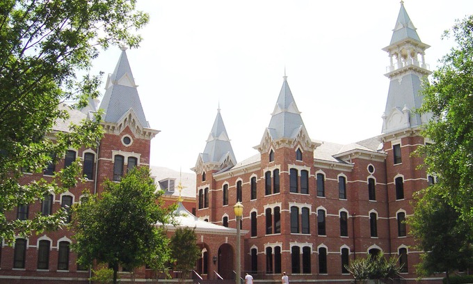 Austin Ave. Resort | Affordable Getaway at Knights Inn Franklin Ave Waco! Pet-friendly, Free Parking