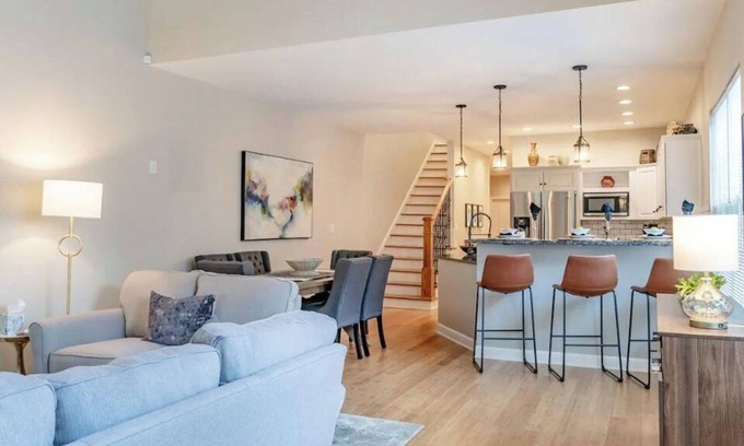 Highlands House | Affordable Luxury-All Kings-5 min to Urban Bourbon