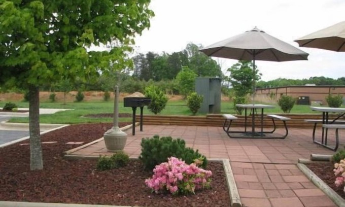 Conover Hotel | Affordable Suites Hickory/Conover