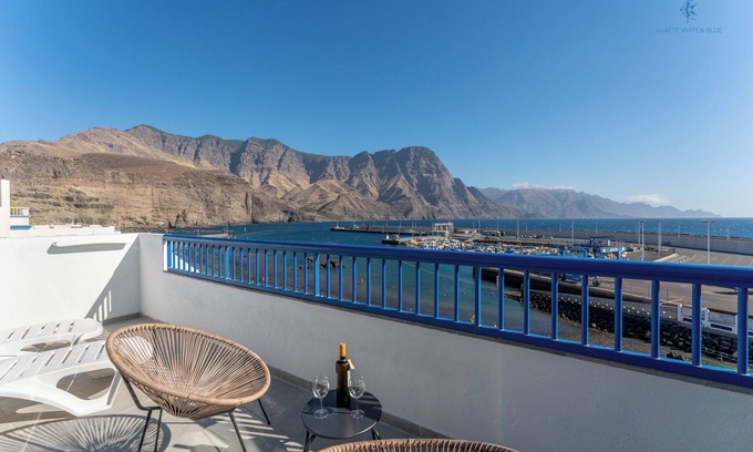 Puerto de las Nieves Apartment | Agaete White&blue Rooftop - Primera Linea de Playa y Vistas a los Acantilados
