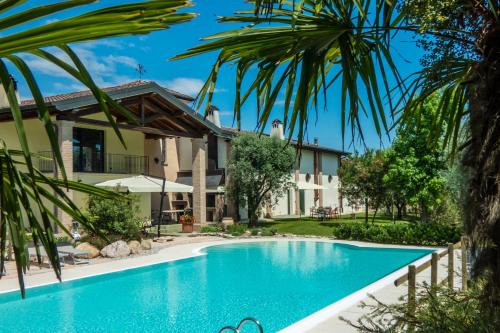 Monzambano House | agriturismo" il glicine bianco"