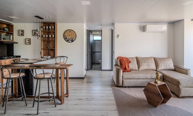 Pereira House | |Ahead| Spacious 3BR close to airport and parking