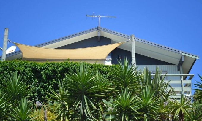 Ahipara House | Ahipara Golden Sands Beach House with Ocean Views