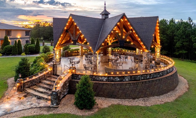 Warm Springs Hotel | Aiden by Best Western Warm Springs Hotel and Event Center