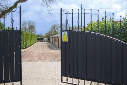 Ampney Crucis House | Aintree Cottage