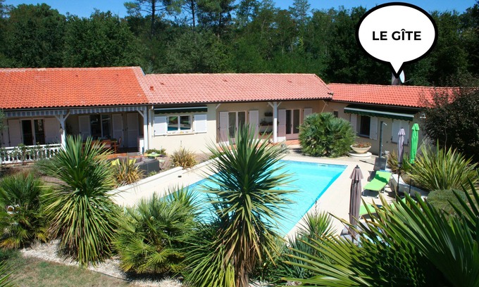 Grezet-Cavagnan Cottage | Air-conditioned gîte with access to the owners' swimming pool