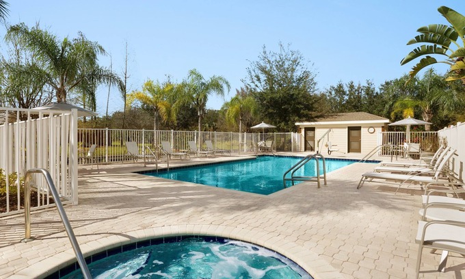 Tampa Condo | Air-Conditioned King Suite! 24h Business Center + Free Breakfast