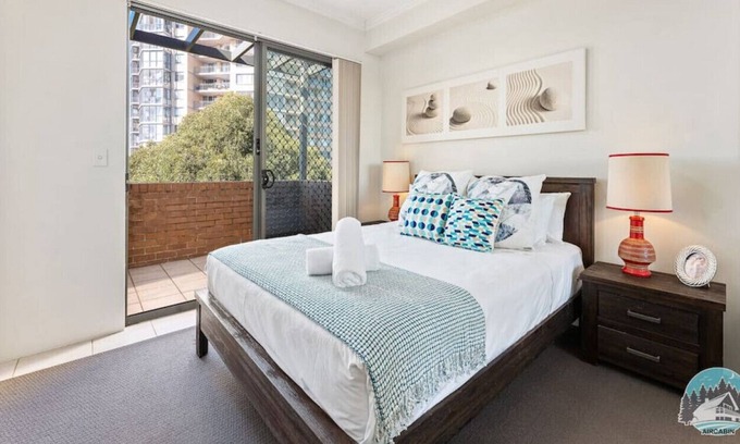 Parramatta Apartment | Aircabin | Parramatta | Free Parking | 1 Bed Apt