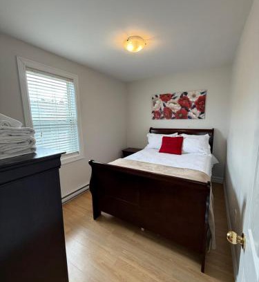 Terra Nova Apartment | Airport Manor Unit 3, 2 Bedroom Apartment