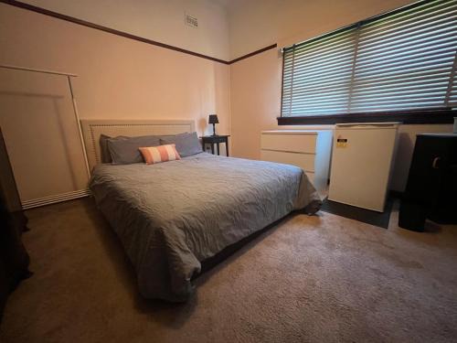 Arncliffe House | Airport Sharehouse
