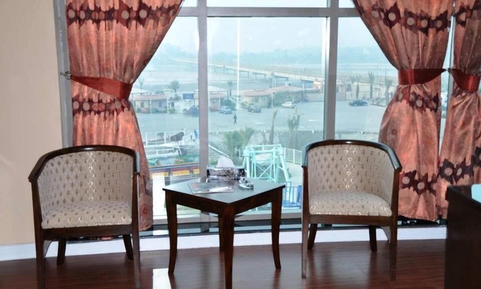 Gujrat Hotel | Akbars Kinara