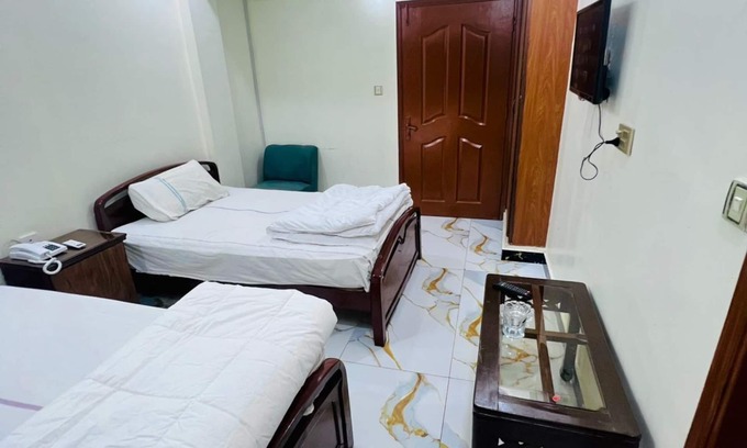 PECHS Hotel | Al Amarat Hotel Tariq Road