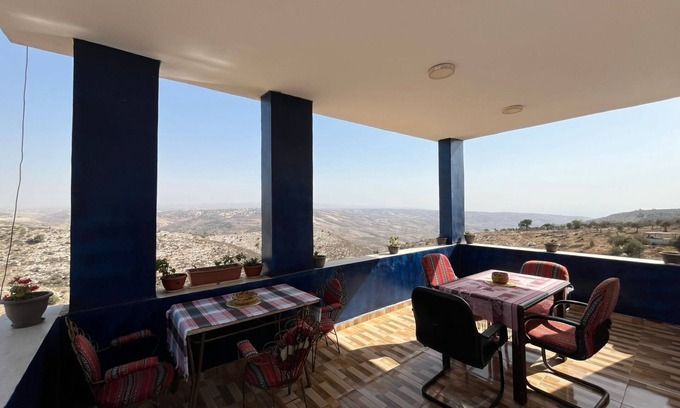 Umm Qais Bed & Breakfast | AL-Bustan House & Umm Qais