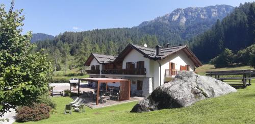 Castello Tesino Hotel | Albergo Chalet Abete Rosso