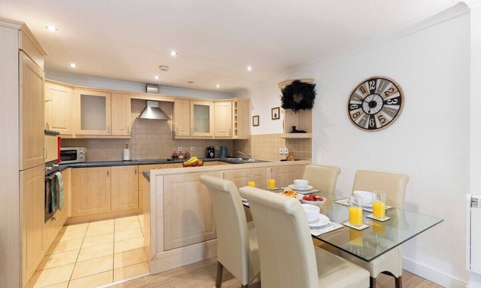 Middlesbrough Apartment | Albert Park View (free parking!)