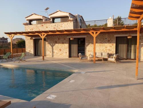 Vasilikos Villa | Alestone Villa by the sea