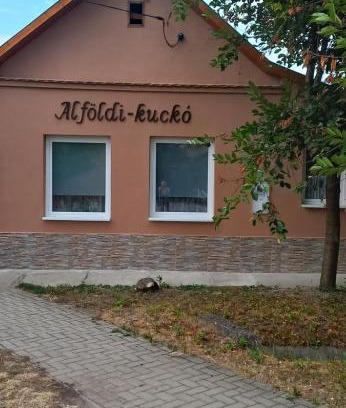 Mako Apartment | Alföldi-kuckó