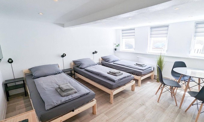 Ludwigsburg Apartment | ALFA Ludwigsburg City 3 rooms 5 Beds Parking WIFI SmartTV