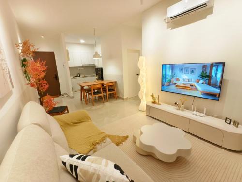 Johor Bahru Apartment | Aliff Height 2BR Japanese Style Pool View 5pax