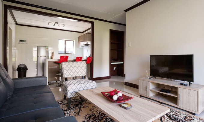 Greater Johannesburg Metropolitan Area Apartment | #AlimamaSpaces: Acres Apartment