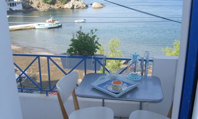 Therma Apartment | Alkistis Cozy By The Beach Apt In Ikaria Island, Therma 1st Floor